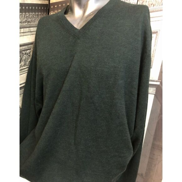 COPY - Beautiful sweater by H Stockton in size XL - Picture 1 of 2